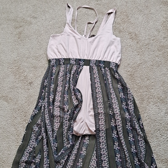 Pre-loved Love First Sight Floral Beige Jumpsuit - Picture 2 of 11